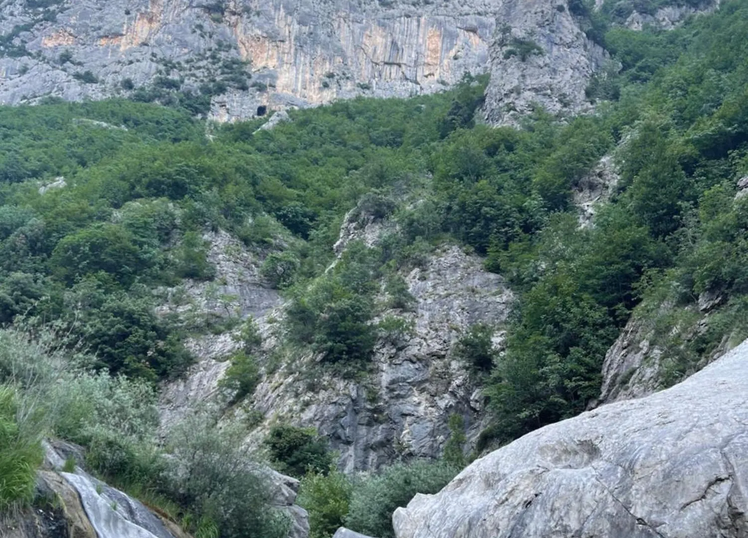 Bovilla Canyon Tirana Hotel